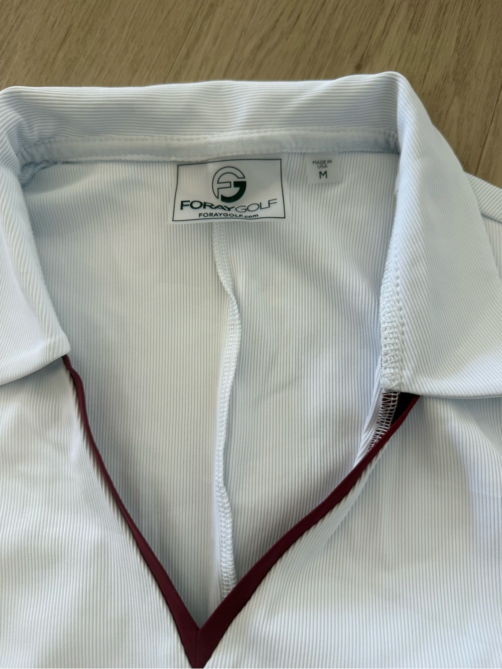 Women’s golf top - Picture 2 of 3